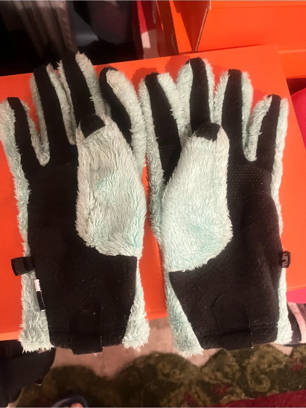 The North Face Plush Fleece Mittens in Light Aqua winter gloves size M.